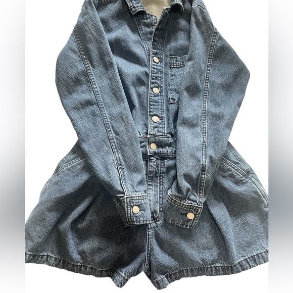 Universal Thread Denim Long Sleeve Romper Size 4 - Picture 11 of 14